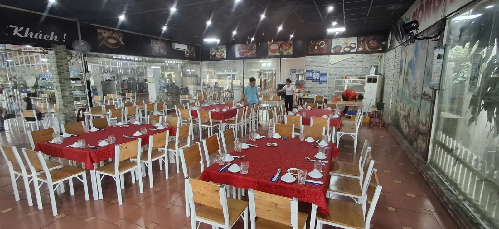 Quán Ăn Gia Đình Minh Hưng – Không Gian Cho Những Bữa Cơm Sum Họp